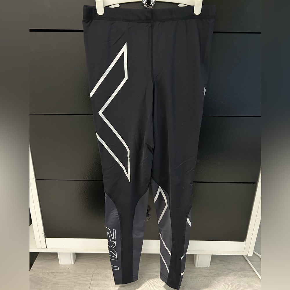 2XU women’s compression tights